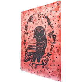 Trippy Owl Tapestry Wall Hanging (Color: Red)